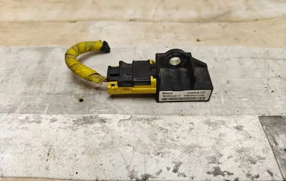 Honda CR-V Airbag deployment crash/impact sensor 5WK43787 M0WE00J5Z0 77930SWAE113M4