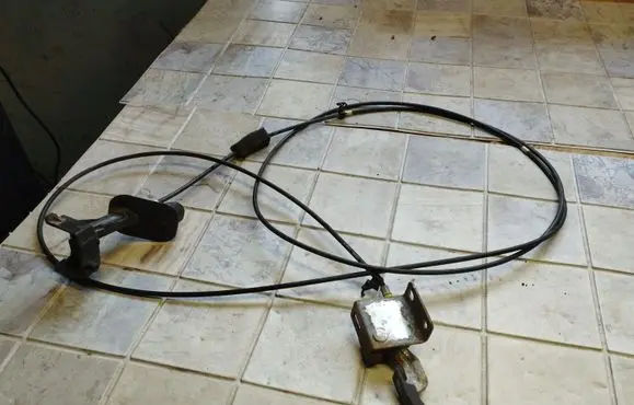 Honda FR-V Fuel cap flap release cable 