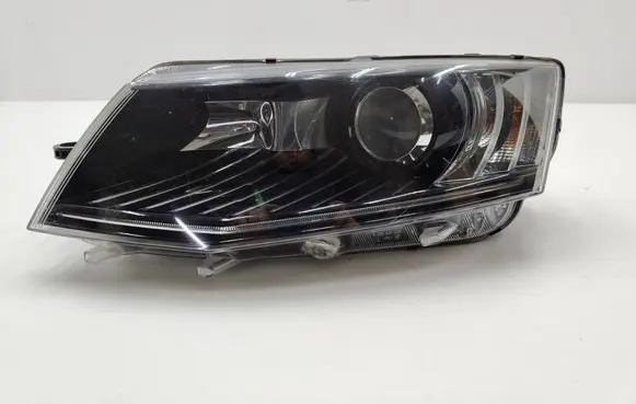 Skoda Octavia Mk3 (5E) Headlight/headlamp 5E1941015B