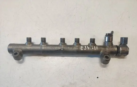 Volvo XC60 Fuel main line pipe 31303612