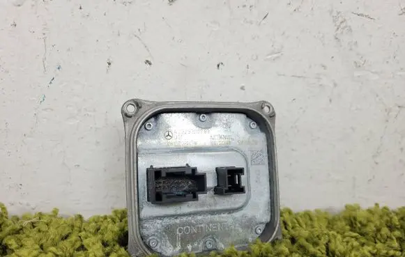 Mercedes-Benz E W212 LED ballast control module A2228700789 2228700789