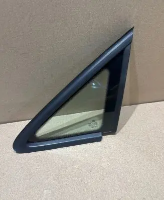 Volkswagen Touran I Front door vent window glass four-door 43R00048 E000255 DOT24M68AS2