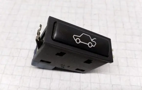 BMW 5 E39 Tailgate opening switch 61318365579 03052500 459700