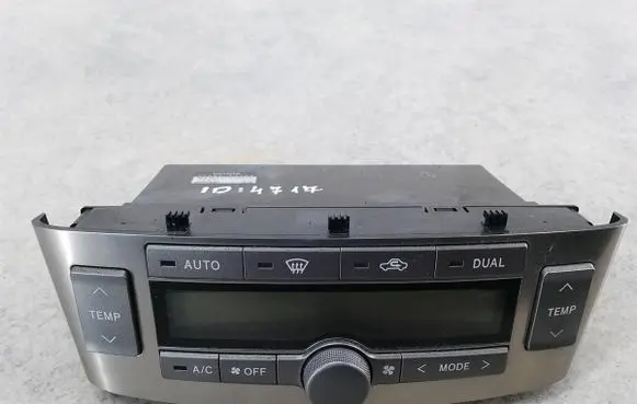 Toyota Avensis T250 Climate control/heater control trim 