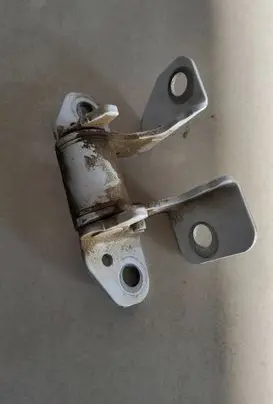 Dodge Durango Rear door lower hinge