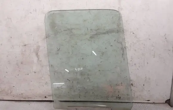 Volkswagen II LT Front door window glass four-door 