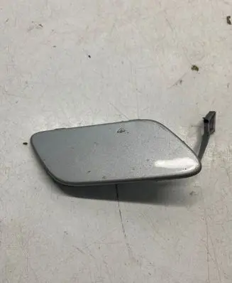 Mercedes-Benz B W245 Front tow hook cap/cover A1698851522