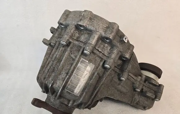 Maserati Levante Gearbox transfer box case 06701058270