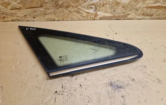 Opel Zafira B Front triangle window/glass DOT24AS2M19 43R007951 E000255