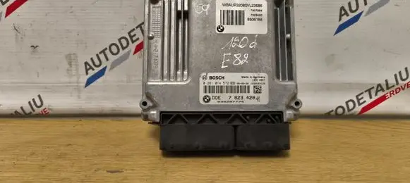 BMW 1 E82 E88 Engine control unit/module 7823420