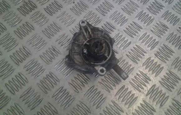 Mercedes-Benz Sprinter W906 Vacuum pump A64623065