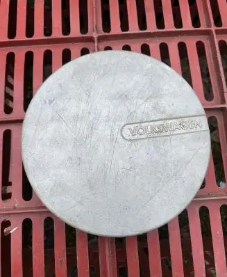 Volkswagen Golf III Original wheel cap 357601149A