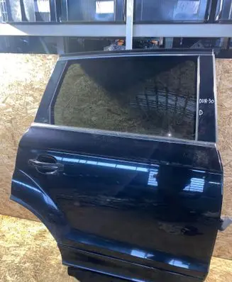 Audi Q7 4L Rear door 
