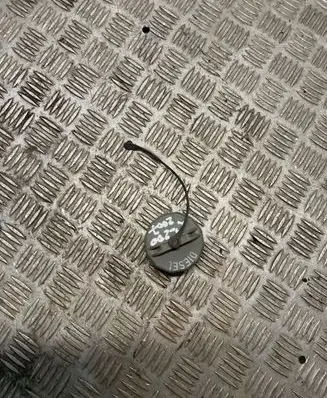 Mitsubishi L200 Fuel tank filler cap 