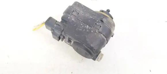 Headlight level adjustment motor