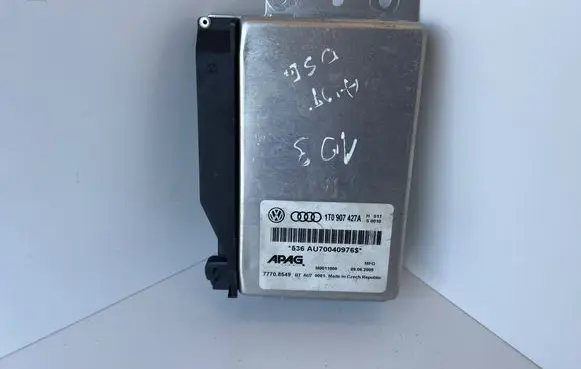 Volkswagen Touran I Gearbox control unit/module 1T0907427A M0011000 U70040976S