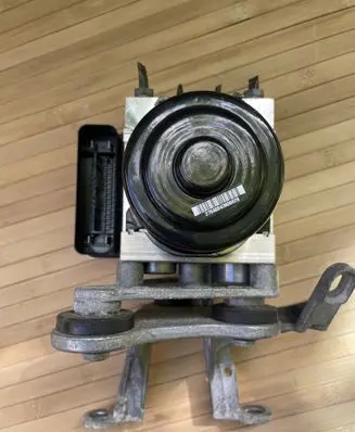 Mercedes-Benz C W204 ABS Pump A1724214512 A1729014200