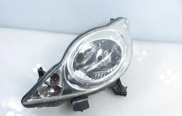 Peugeot 107 Headlight/headlamp 