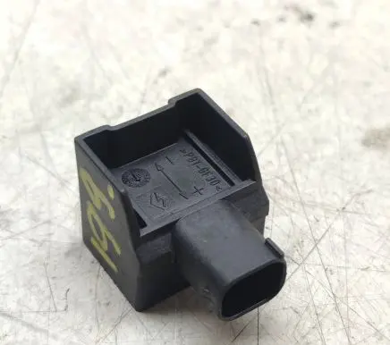 Mercedes-Benz ML W163 ESP acceleration yaw rate sensor A1635420618 10098000511 1090035842