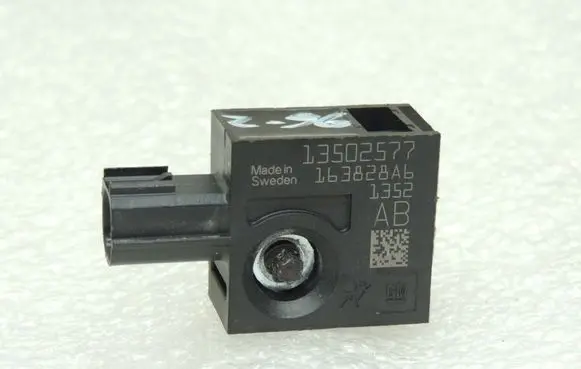Opel Zafira C Airbag deployment crash/impact sensor 13502577