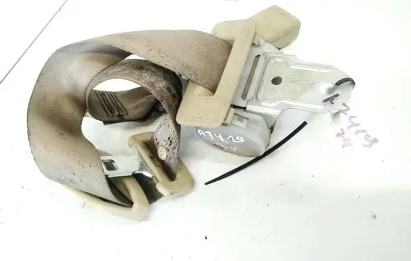 Middle seatbelt (rear)