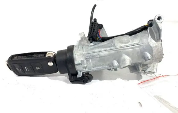 Volkswagen Golf VI Ignition lock 1K0905851B