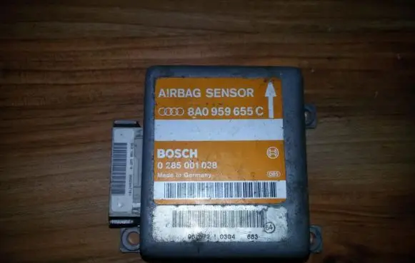 Audi A4 S4 B5 8D Airbag control unit/module 8A0959655C 0285001038