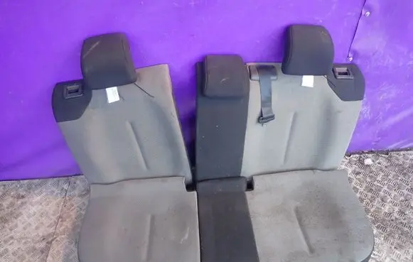 Citroen C4 I Second row seats 