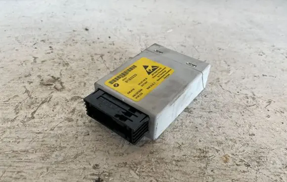 BMW 5 E60 E61 Center console control module 9183233 537026 28137346