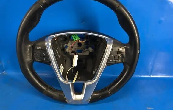 Volvo S60 Steering wheel 31250591