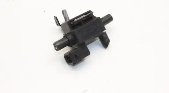 Land Rover Range Rover Evoque L551 Turbo solenoid valve 70242801