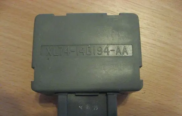 Lincoln Navigator Transfer box differential control unit XL7414B194AA