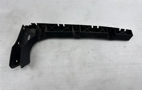 Audi A8 S8 D4 4H Rear bumper mounting bracket 4H0807453D 4H0807453