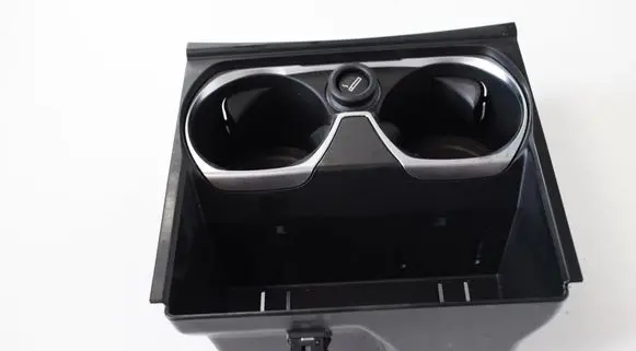 BMW 7 G11 G12 Cup holder 9302629