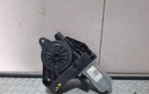 Volvo S60 Front door window regulator motor 966269