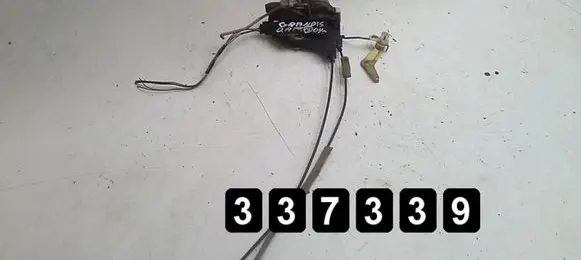 Mitsubishi Grandis Front door lock 