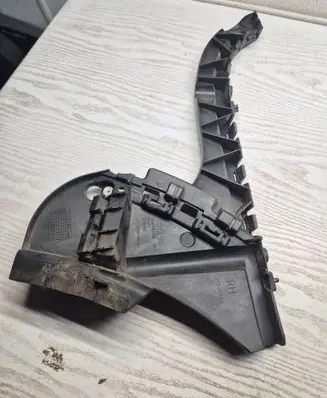 Volvo XC70 Rear bumper mounting bracket 31265324