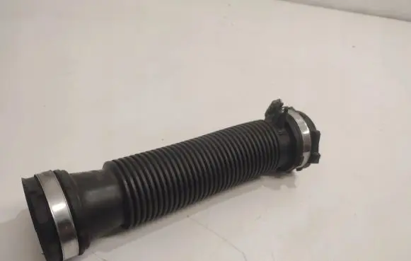 Renault Fluence Air intake duct part