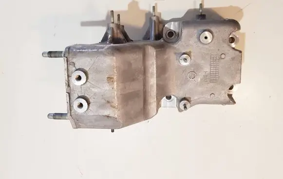 Hyundai Kona II Engine mounting bracket