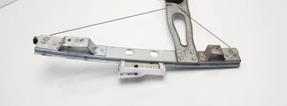 Rear door manual window regulator