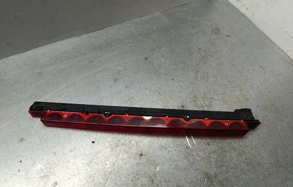 Audi A6 S6 C5 4B Third/center stoplight 4b0945097