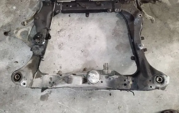 Volvo XC90 Front subframe