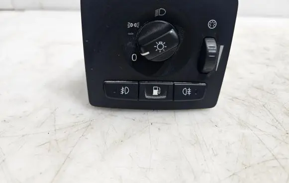 Volvo V50 Light switch 30739299