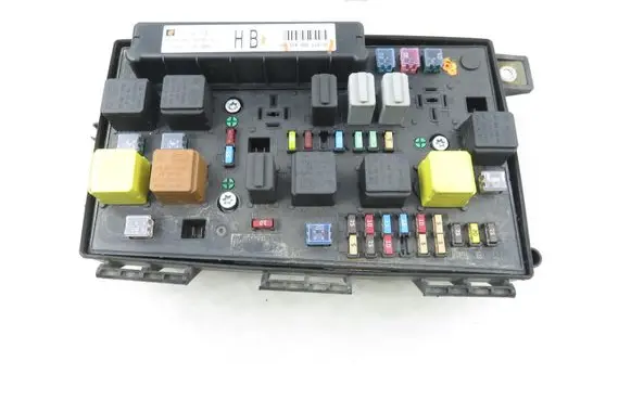 Opel Zafira B Central body control module 13206754HB