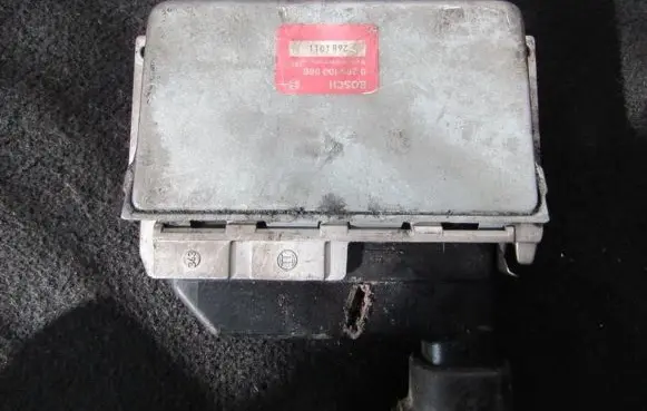 Peugeot 605 ABS control unit/module 0265100066