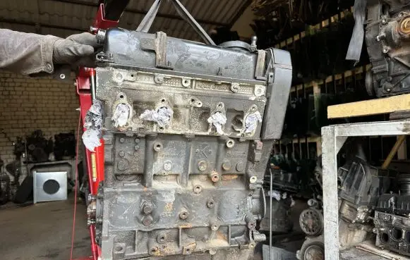 Volkswagen PASSAT B5.5 Engine AZM
