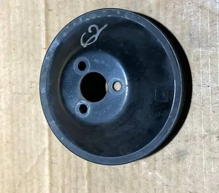 Mercedes-Benz 190 W201 Power steering pump pulley 2014600479