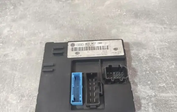 Audi A8 S8 D3 4E Comfort/convenience module 4E0907289