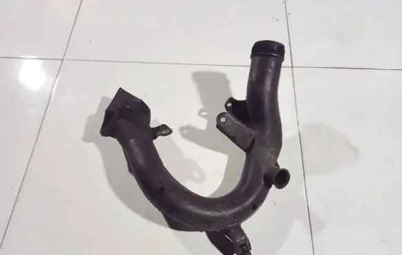 Toyota RAV 4 (XA30) Intercooler hose/pipe
