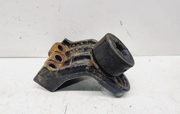 KIA Sportage Engine mounting bracket 218252S000 218202S000